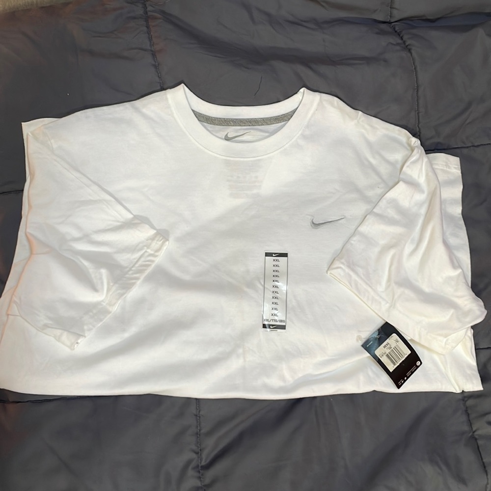 Nike T-shirt